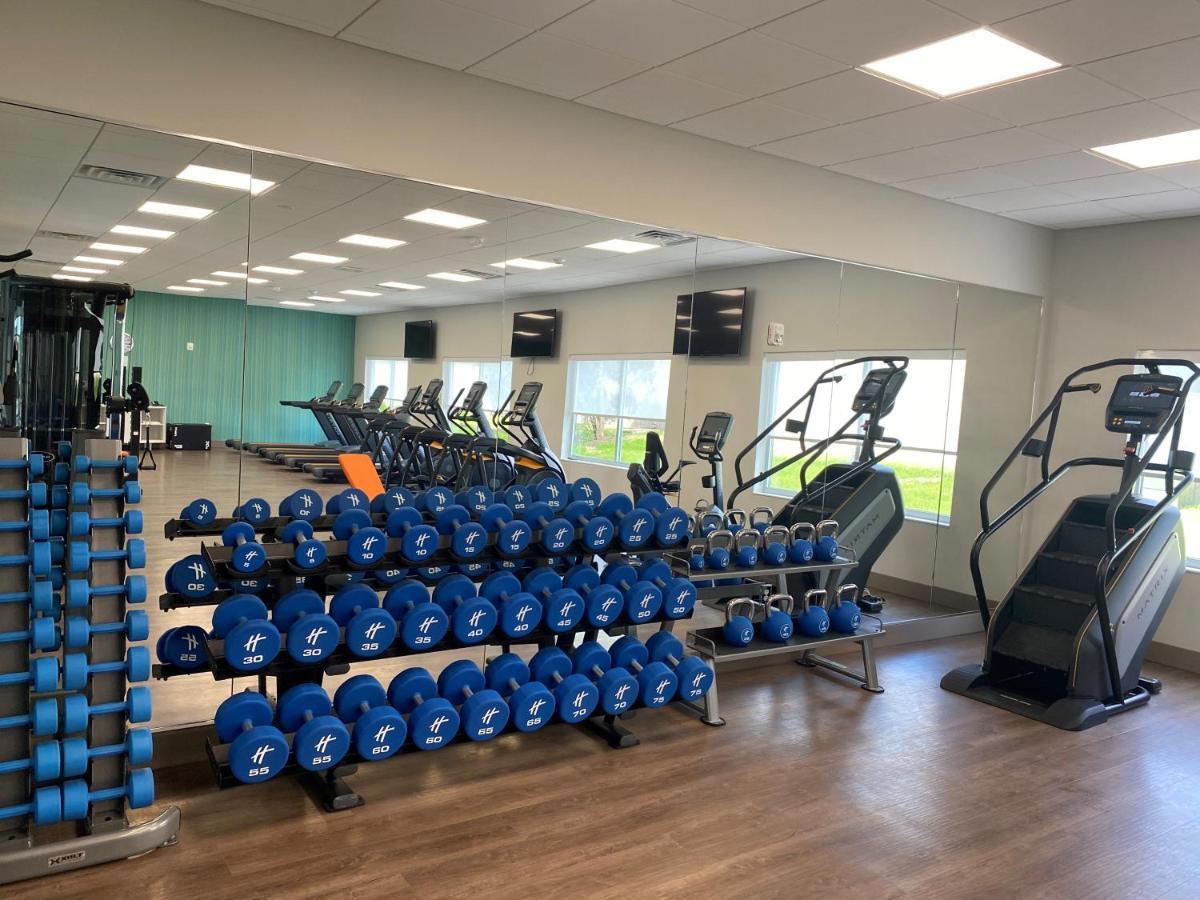 Holiday Inn Express & Suites - Madison West - Middleton By Ihg Dış mekan fotoğraf