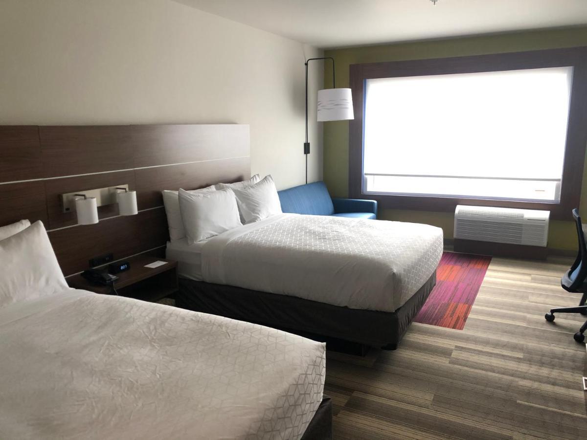 Holiday Inn Express & Suites - Madison West - Middleton By Ihg Dış mekan fotoğraf