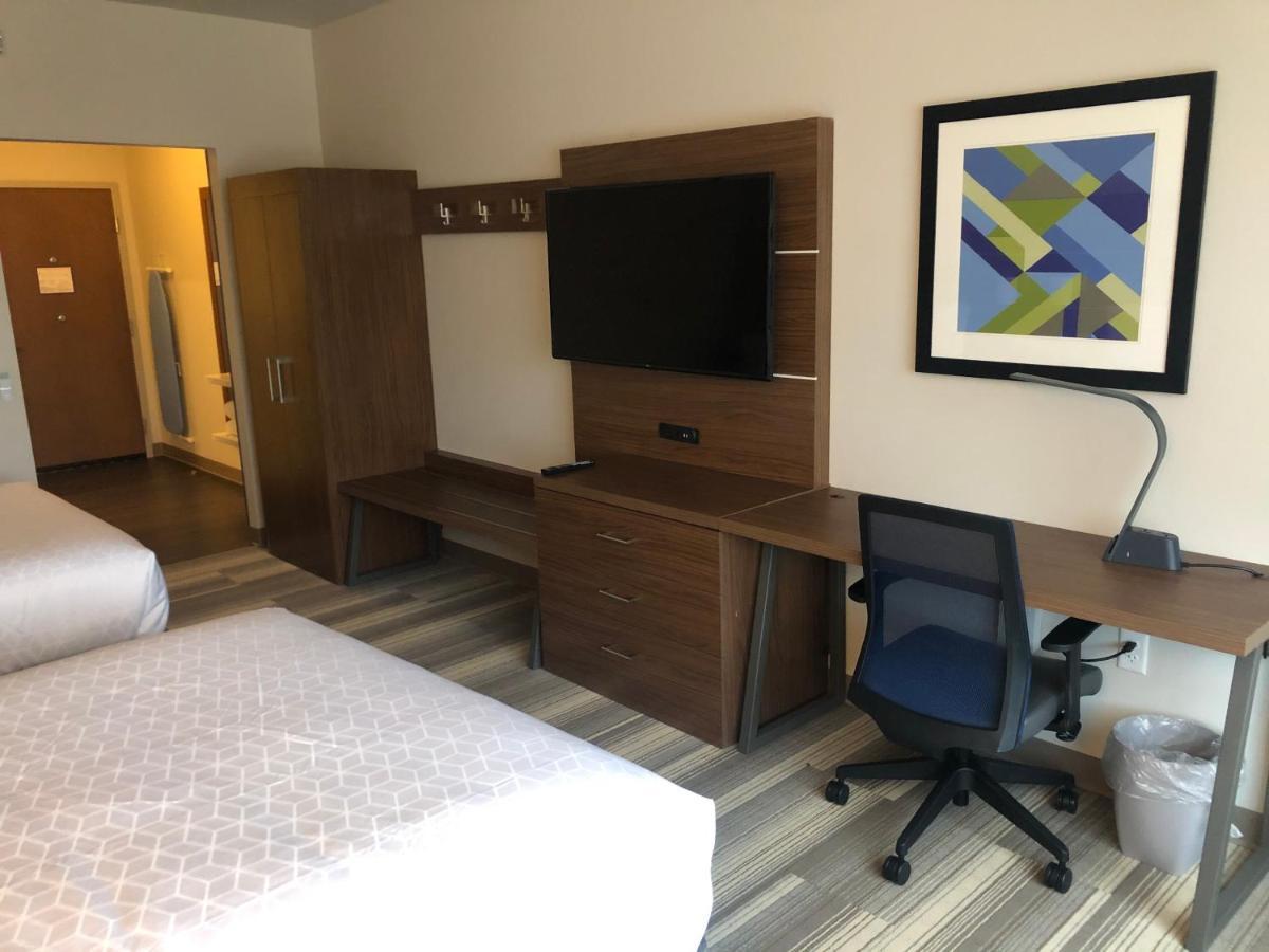 Holiday Inn Express & Suites - Madison West - Middleton By Ihg Dış mekan fotoğraf