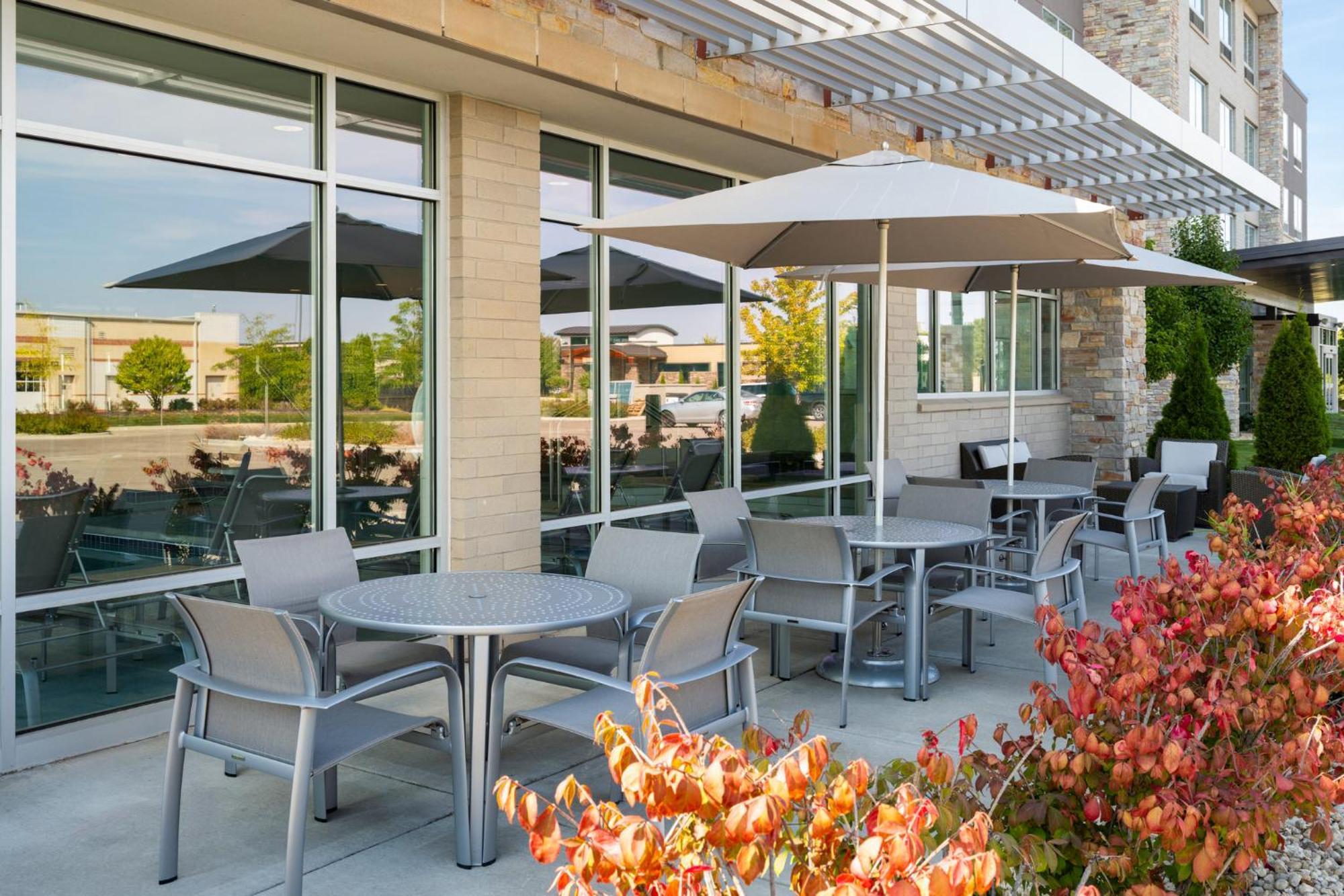 Holiday Inn Express & Suites - Madison West - Middleton By Ihg Dış mekan fotoğraf