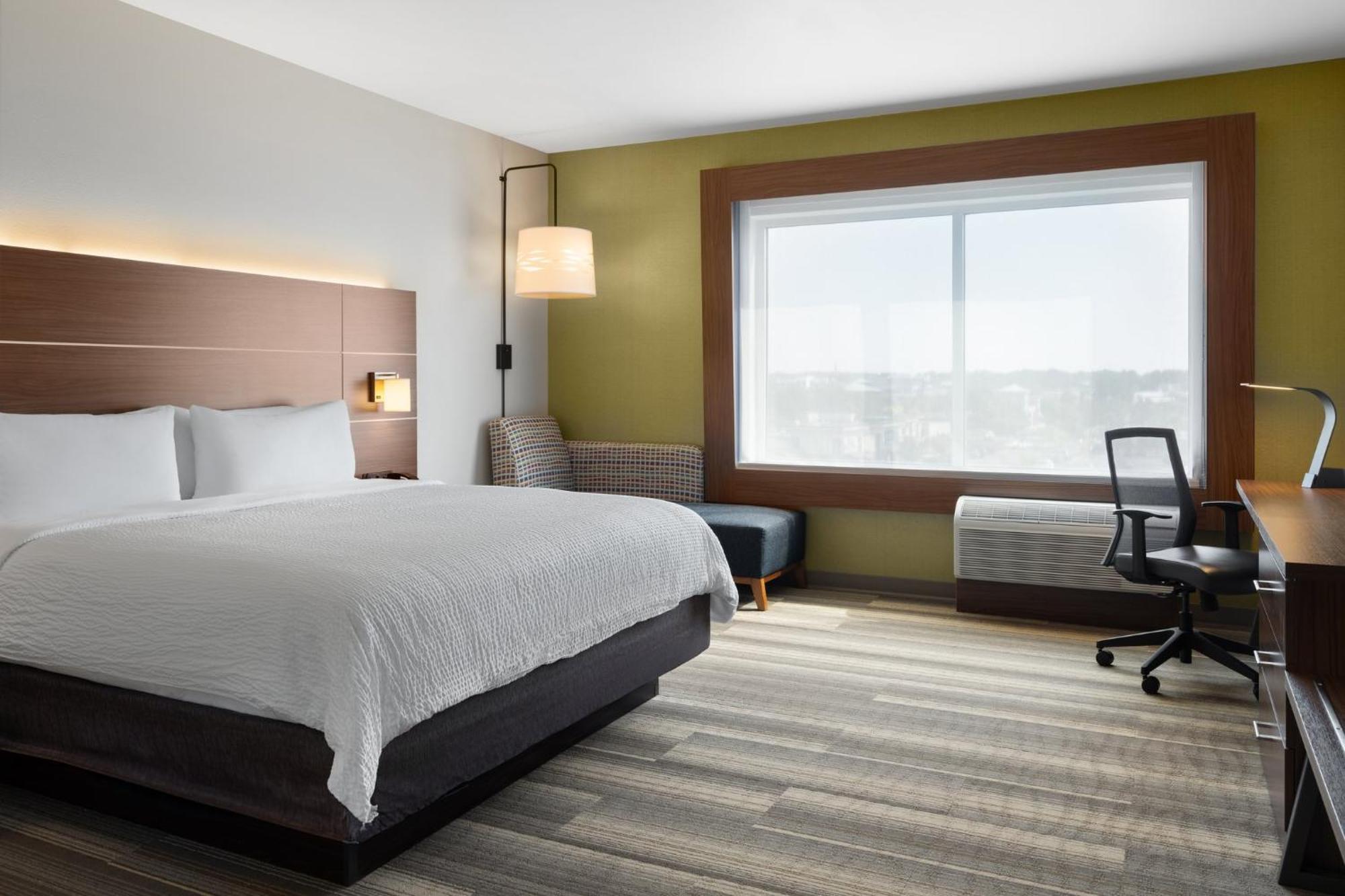 Holiday Inn Express & Suites - Madison West - Middleton By Ihg Dış mekan fotoğraf